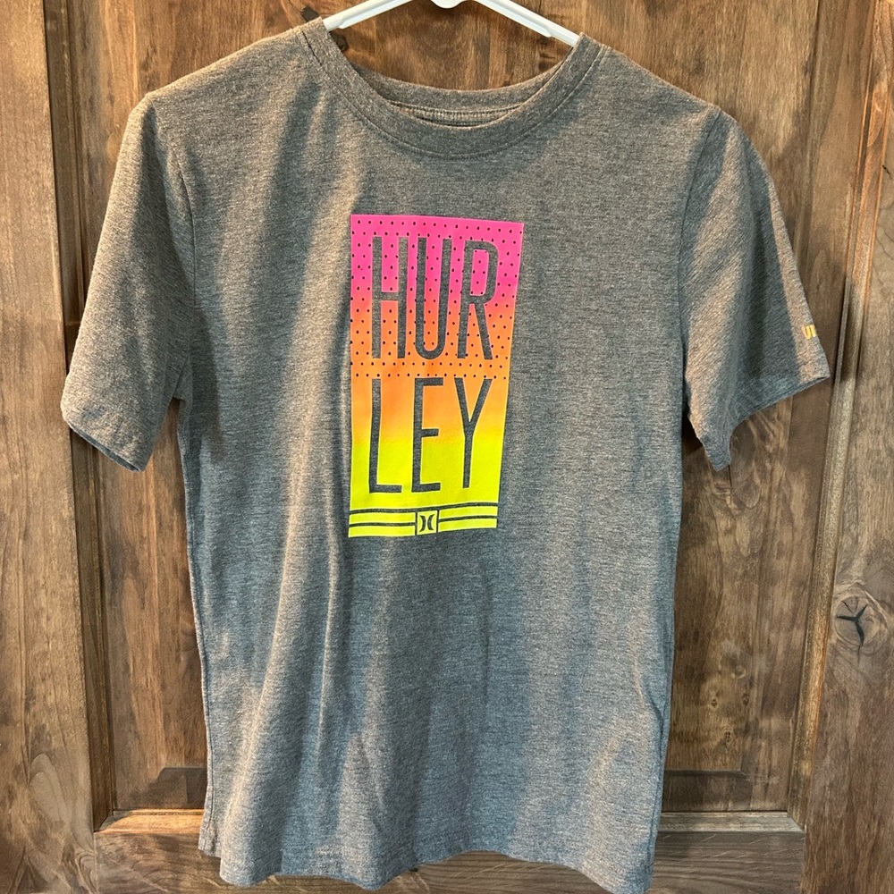 Hurley Women’s Gray T-Shirt with Gradient Logo. Size Medium. Great Condition!